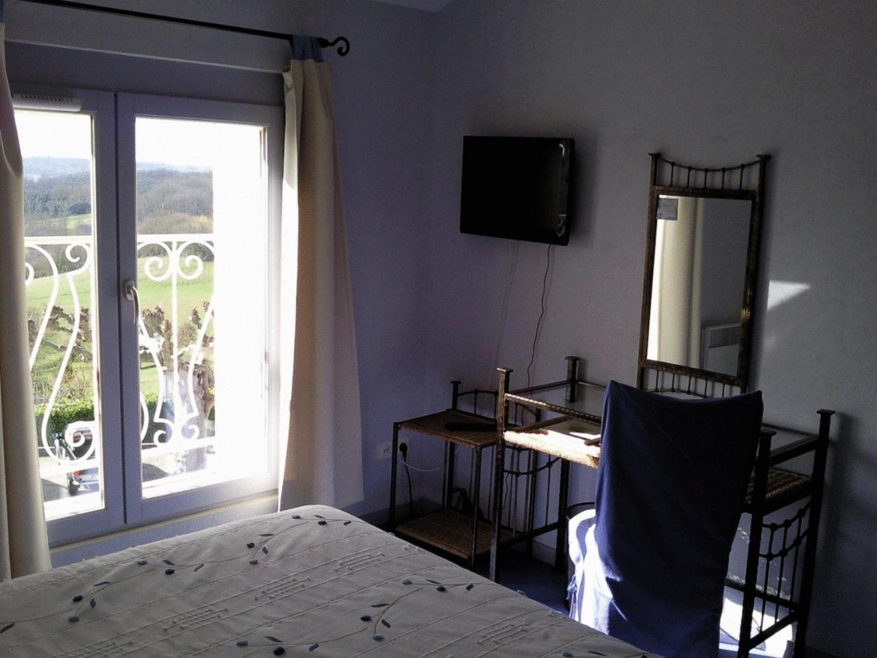 Logis L'Auberge Du Quercy Blanc Molières المظهر الخارجي الصورة
